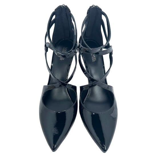 Michael Kors Catia Pumps mit Kreuzriemchen aus schwarzem Lackleder - Image 3