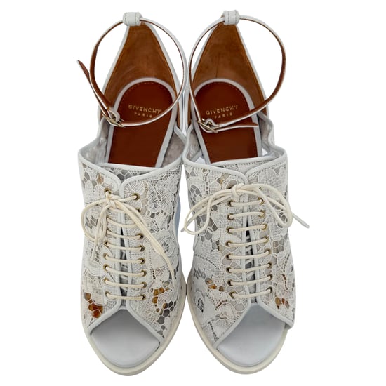 Givenchy Lochmuster High Heels in Weiß - Image 3