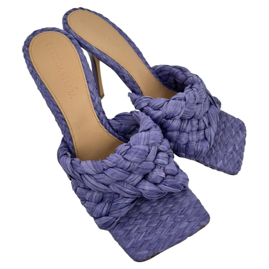 Bottega Veneta Intrecciato Webstuhl-Stiletto in lila Raphia - Image 5