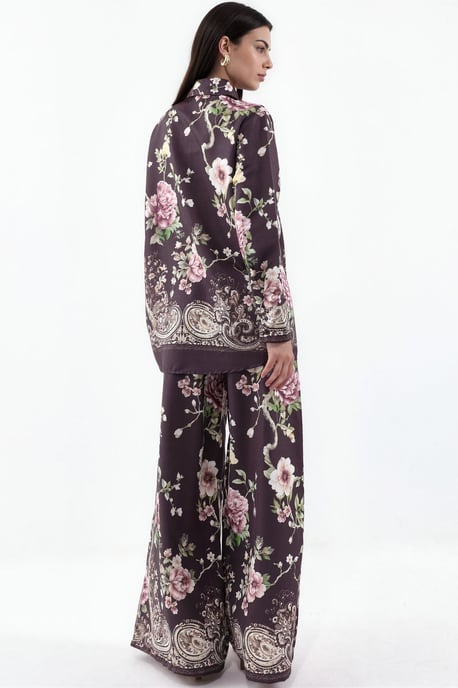 Blumenshirt und weiter Hosenanzug - Image 3