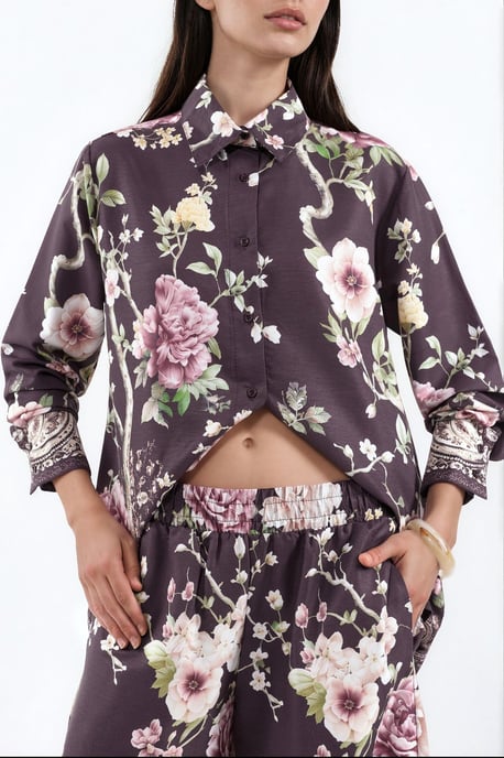 Blumenshirt und weiter Hosenanzug - Image 4