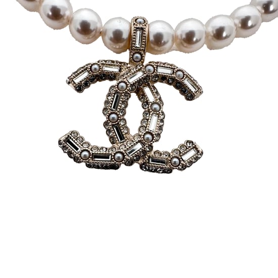 Chanel CC Verzierter Perlen-Halsreif in Gold Strass - Image 6