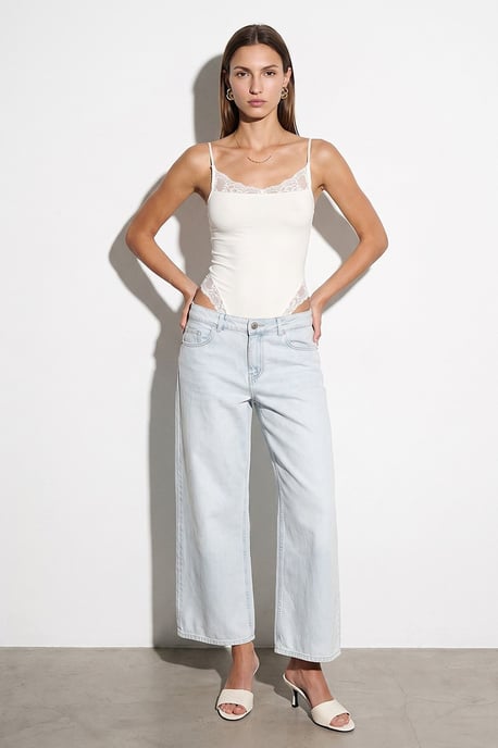 Spitzen Ärmellose Slim-Fit Body Bluse - Image 1