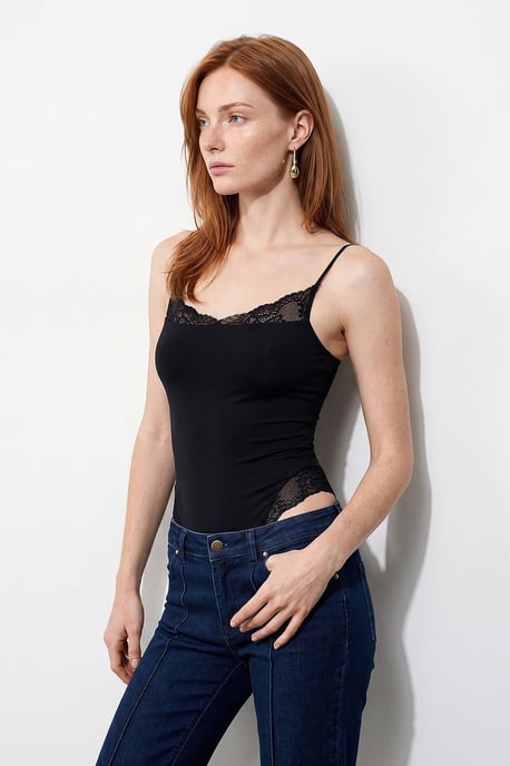 Spitzen Ärmellose Slim-Fit Body Bluse - Image 3