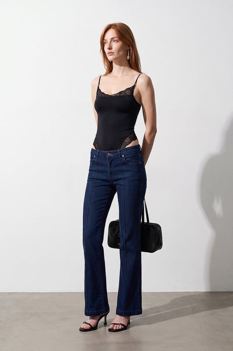 Spitzen Ärmellose Slim-Fit Body Bluse - Image 4