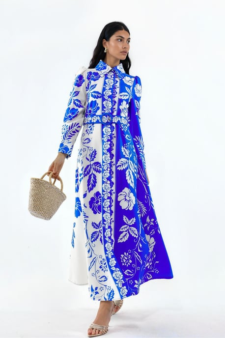 Blumiges Maxikleid mit Gürtel - Image 1