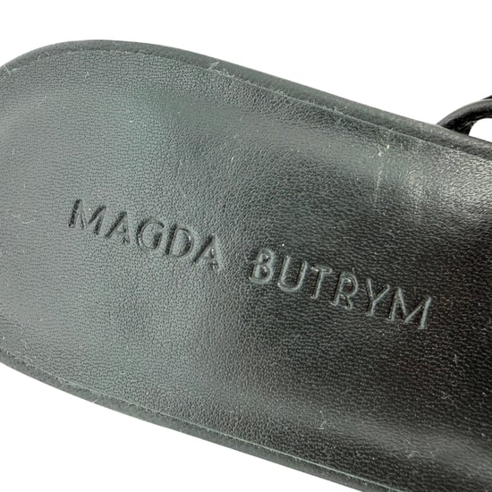 Magda Butrym Sandalen mit floraler Applikation aus schwarzem Leder - Image 4