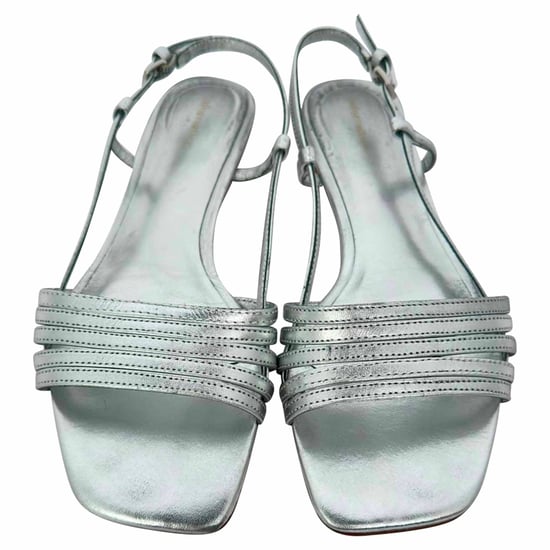 Reformation Millie Lattice Sandalen aus silberfarbenem Leder - Image 3