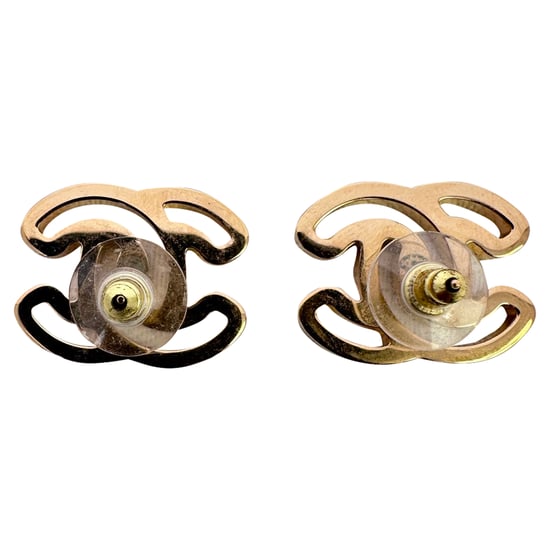 Chanel CC Emaille Stecker Ohrringe aus schwarzem Harz - Image 5