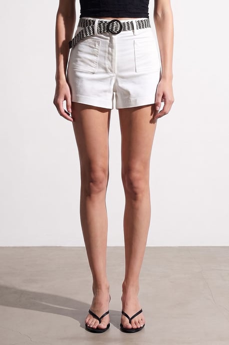 Hoch geschnittene, maßgeschneiderte Shorts mit Gürtel - Image 4