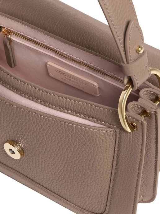 Coccinelle Schultertasche Warm Taupe - Image 4