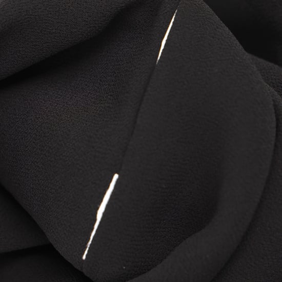 Michael Kors Jumpsuit mit Rüschen und Cut-Out-Schultern aus schwarzem Polyester - Image 5