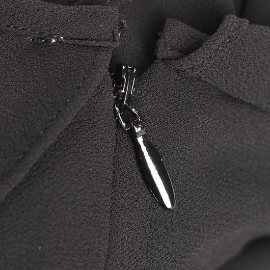 Michael Kors Jumpsuit mit Rüschen und Cut-Out-Schultern aus schwarzem Polyester - Image 6
