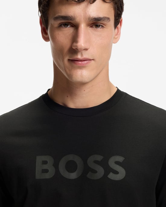 Regulär geschnittenes T-Shirt mit kurzem Arm und Logo-Detail in Schwarz - Image 3