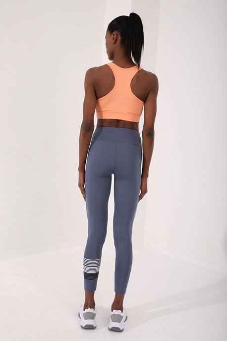Tommy Life Ärmelloses, tailliertes Sporttop, kurz - Orange - Image 5