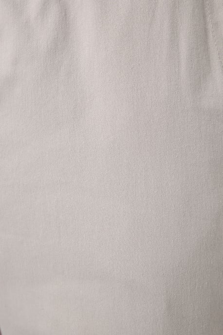 Herren Chinos mit geradem Schnitt aus Gabardine - Image 6
