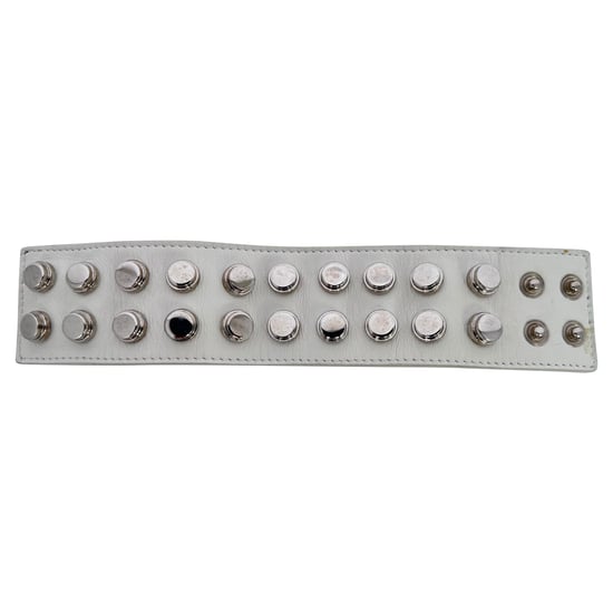 Saint Laurent Wickelarmband mit Nieten aus weißem Leder - Image 5