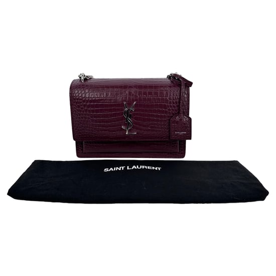 Saint Laurent Medium Sunset Schultertasche aus burgunderrotem Leder mit Krokodilprägung - Image 3