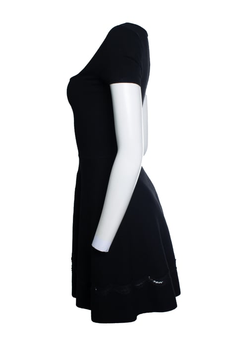 Rotes Valentino-Kleid, schwarz mit Spitze - Image 4