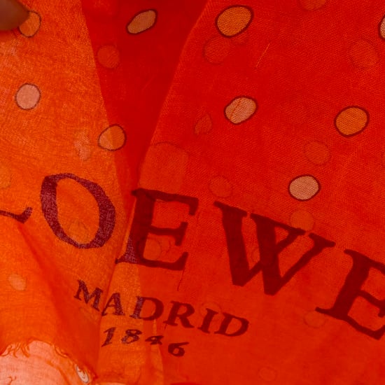 Loewe Schal mit lebendigem Print in Orange Modal - Image 4