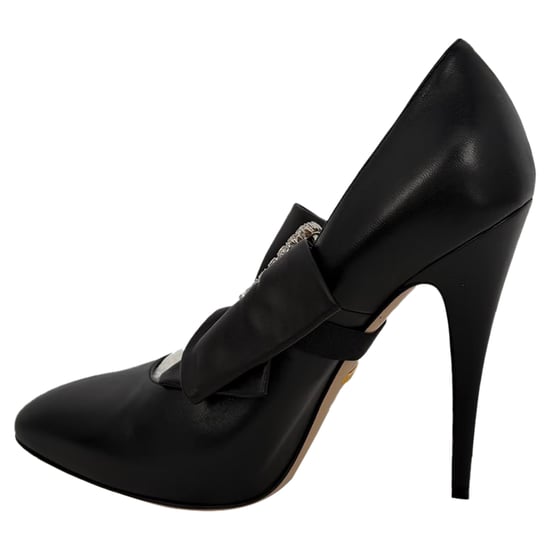 Gucci Elaisa Pumps aus schwarzem Leder mit Schleifendetail und Kristallverzierungen - Image 3