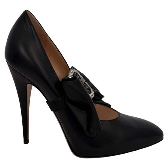 Gucci Elaisa Pumps aus schwarzem Leder mit Schleifendetail und Kristallverzierungen - Image 4