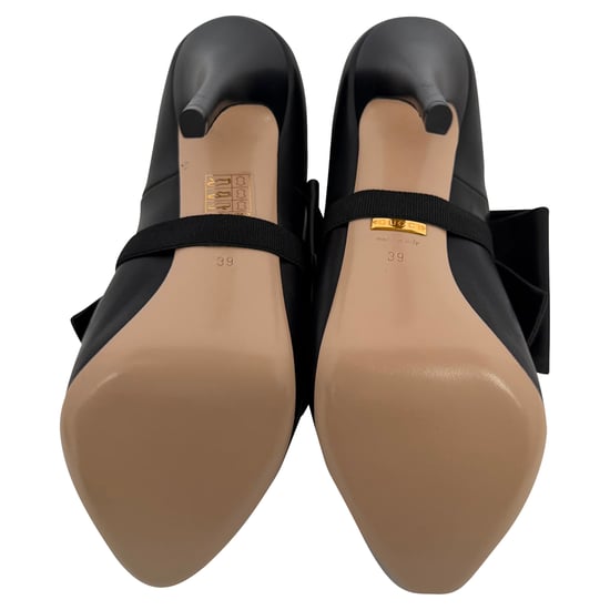 Gucci Elaisa Pumps aus schwarzem Leder mit Schleifendetail und Kristallverzierungen - Image 6