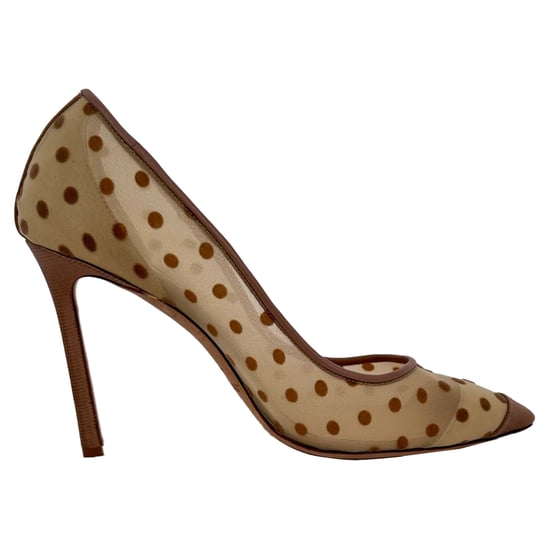 Jimmy Choo Pumps mit Polka-Dots in Beige Mesh - Image 1