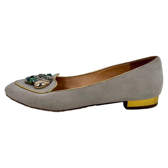 Charlotte Olympia Veredelte Ballerinas aus grauem Wildleder - Image 3