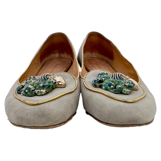 Charlotte Olympia Veredelte Ballerinas aus grauem Wildleder - Image 4