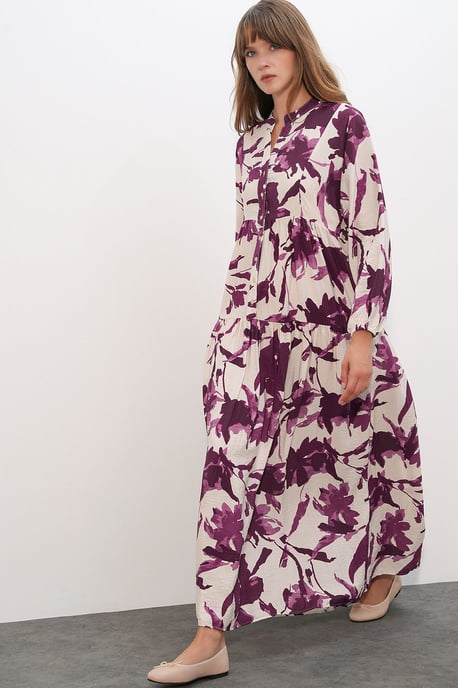 Blumiges Maxikleid mit Mandarinkragen - Image 3