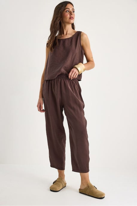 Ärmelloses Rundhals-Blusenset mit Karottenhose - Image 1