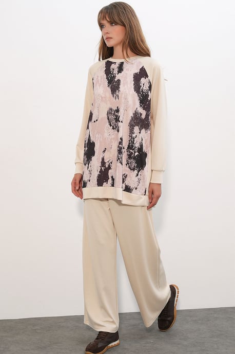 Oversize Tunika mit abstraktem Print und Hose Set - Image 4
