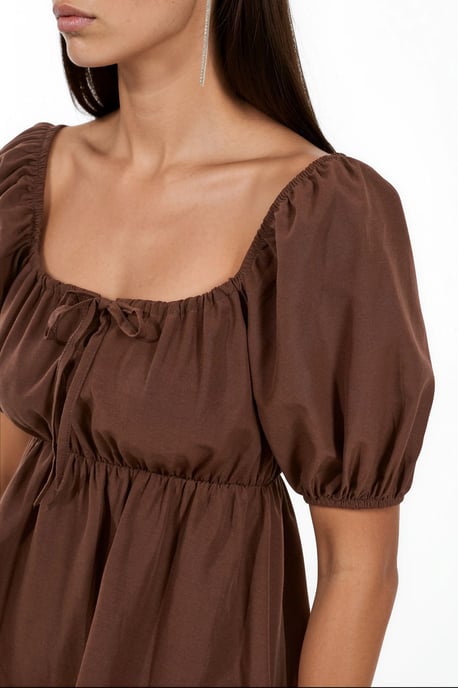 Quadratisch ausgeschnittenes A-Linien Mini-Kleid mit Schleife - Image 4