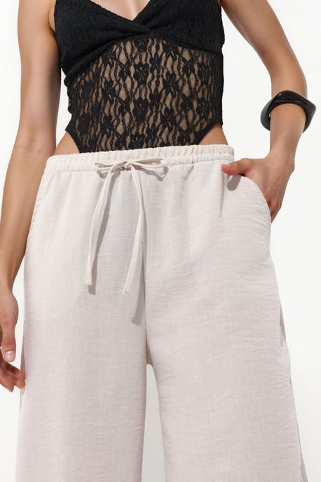 Damen Jogginghose aus strukturiertem Polyester - Image 5