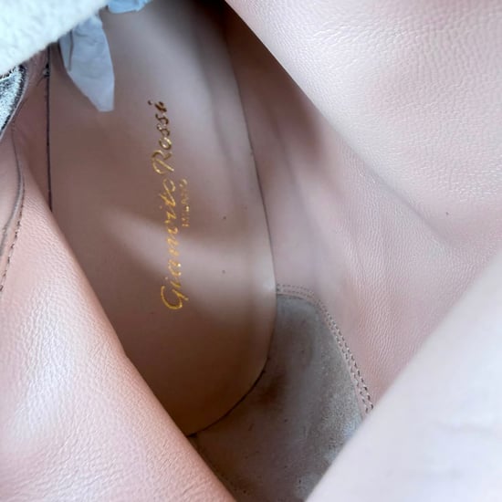 Gianvito Rossi kniehohe Stiefel mit Mandelspitze aus braunem Wildleder - Image 3