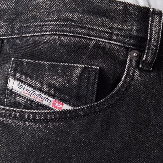 Diesel 2023 D-finitive Dunkelblaue Jeans - Image 4