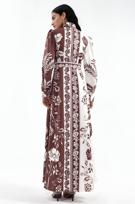 Blumiges Maxikleid mit Gürtel - Image 3