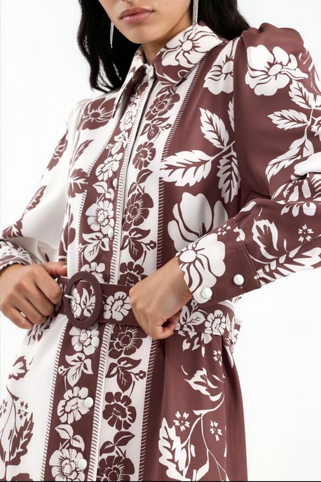 Blumiges Maxikleid mit Gürtel - Image 4