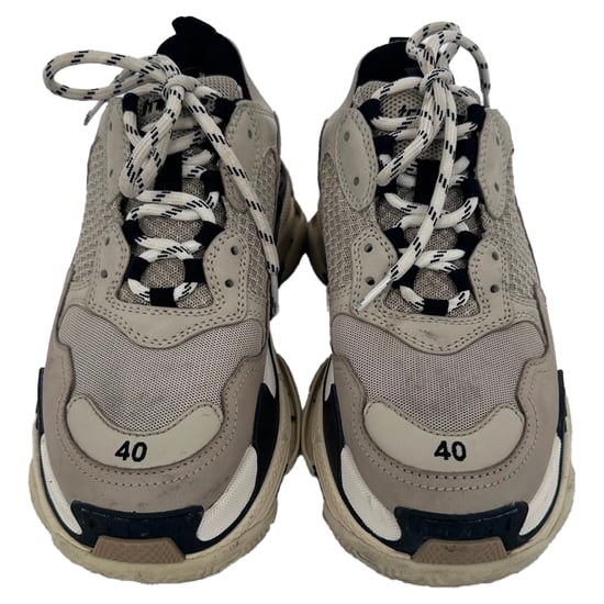 Balenciaga Triple S Sneakers in Khaki Wildleder - Image 3