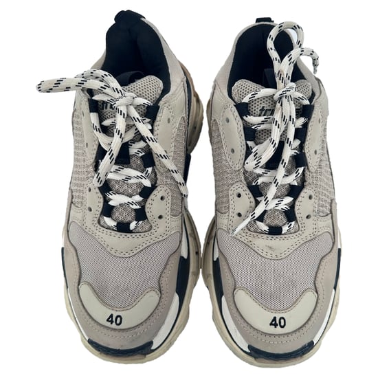Balenciaga Triple S Sneakers in Khaki Wildleder - Image 4