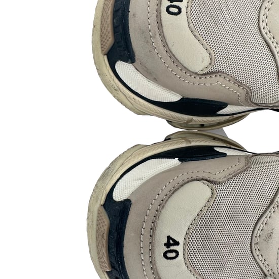 Balenciaga Triple S Sneakers in Khaki Wildleder - Image 5