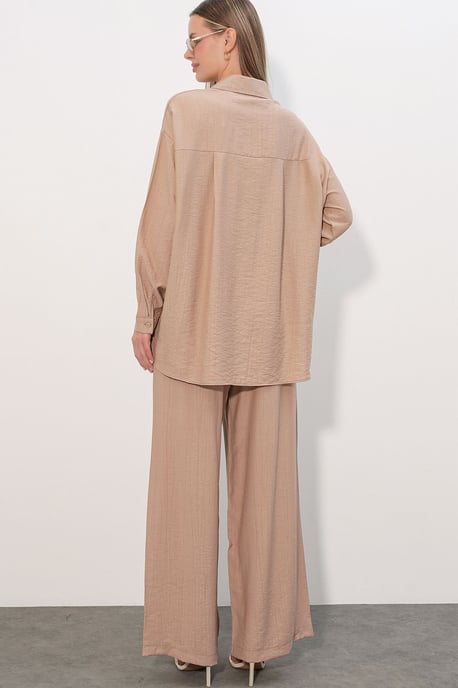 Strukturiertes Button-Down Langarmhemd - Image 6