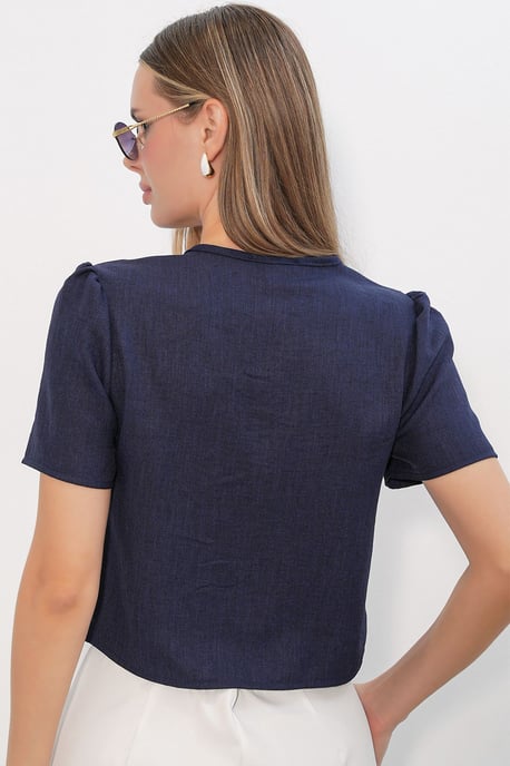 Strukturiertes V-Ausschnitt Leinen-Mix Crop Top - Image 6