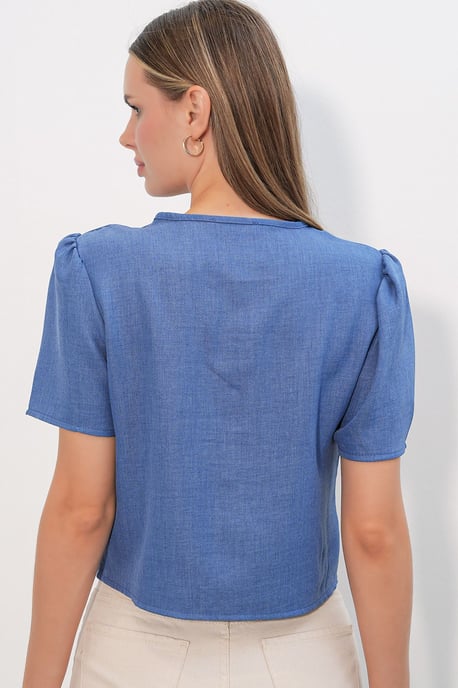 Strukturiertes V-Ausschnitt Leinen-Mix Crop Top - Image 6