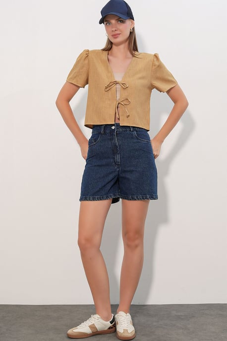 Strukturiertes V-Ausschnitt Leinen-Mix Crop Top - Image 2