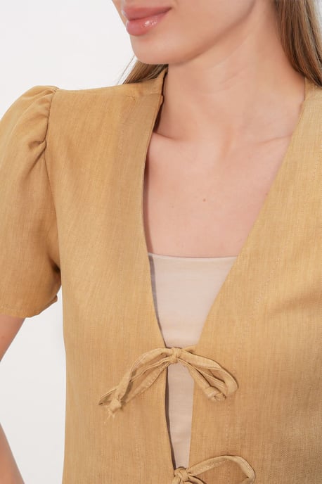 Strukturiertes V-Ausschnitt Leinen-Mix Crop Top - Image 5