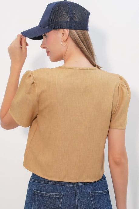 Strukturiertes V-Ausschnitt Leinen-Mix Crop Top - Image 6