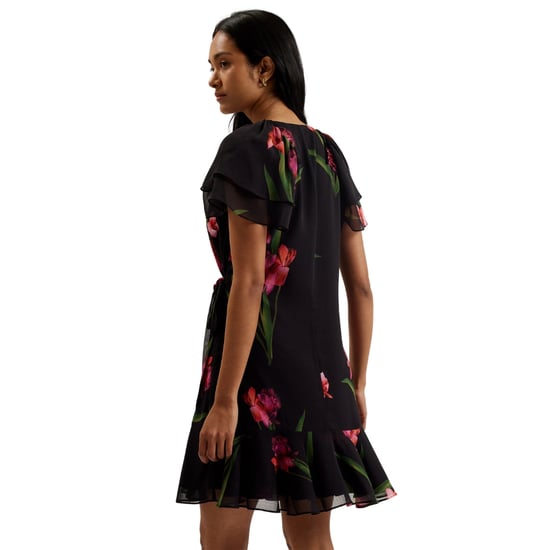 Ted Baker Fascia Minikleid mit Engelsärmeln und Wickeloptik - Schwarz - Image 5