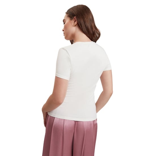 Ted Baker Bedrucktes, Tailliertes Elfenbeinfarbenes T-shirt - Image 3